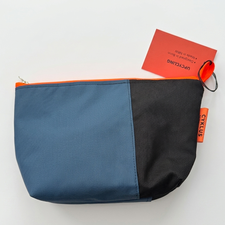 Cyklus Kulturtasche SHOWER